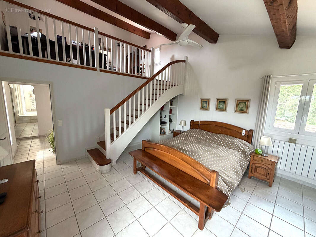 Maison à SAINTE-ANASTASIE-SUR-ISSOLE