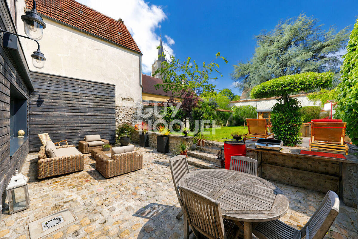 Appartement à BRIE-COMTE-ROBERT