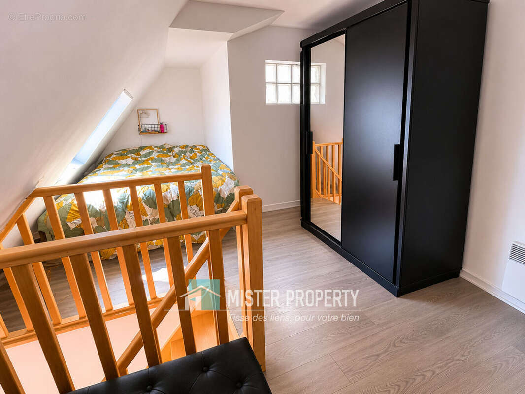 Appartement à SARTROUVILLE