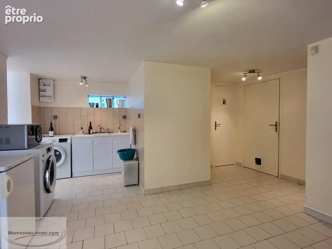 Propriete familiale avec caveau de 60m² ! - photo 14