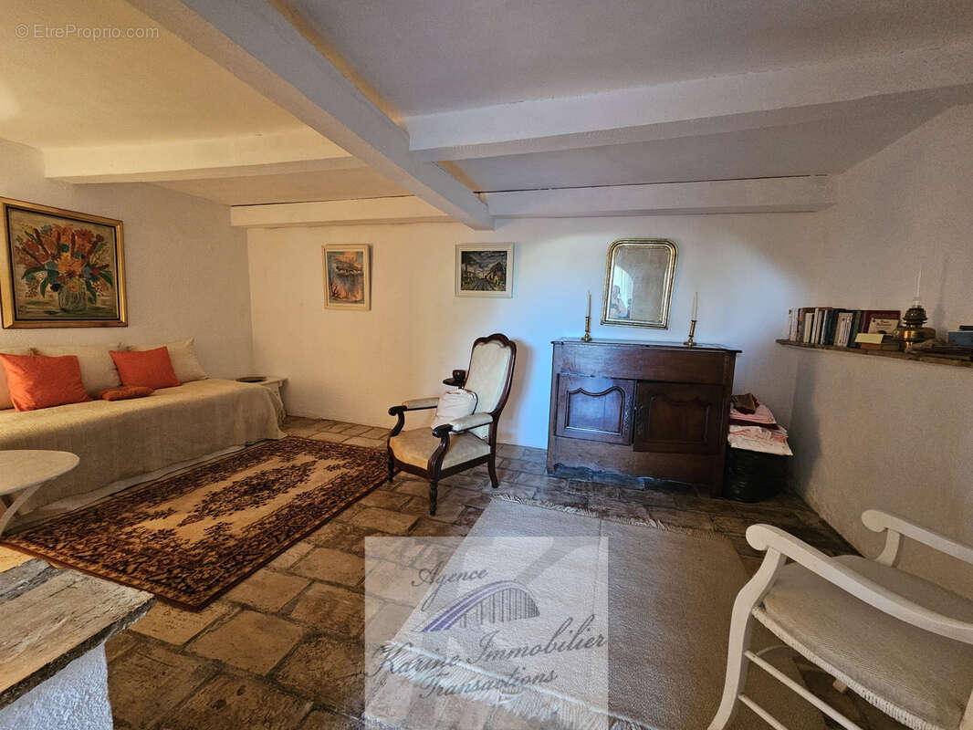 Maison à PLAN-DE-LA-TOUR