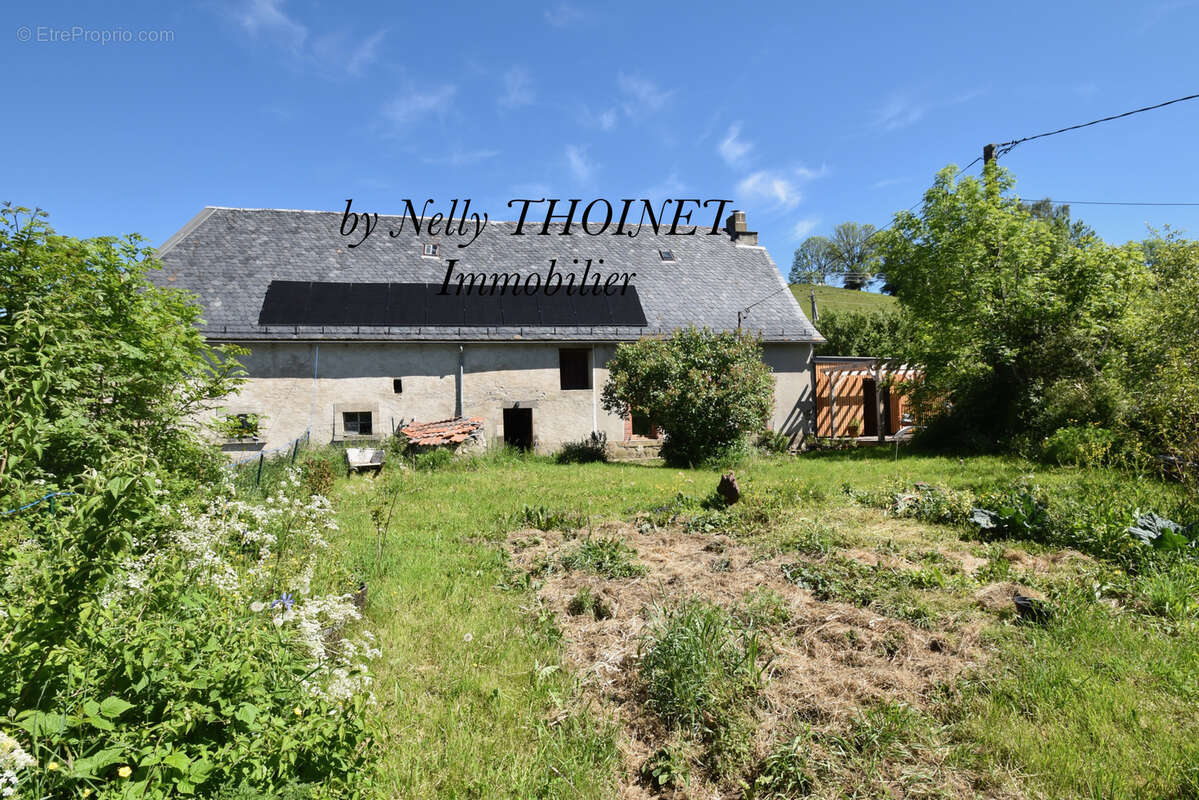 Dépt.15, MONTBOUDIF, ANCIEN CORPS DE FERME, 3 pièces, grange, garage et terrain de 2006 m2 - photo 20