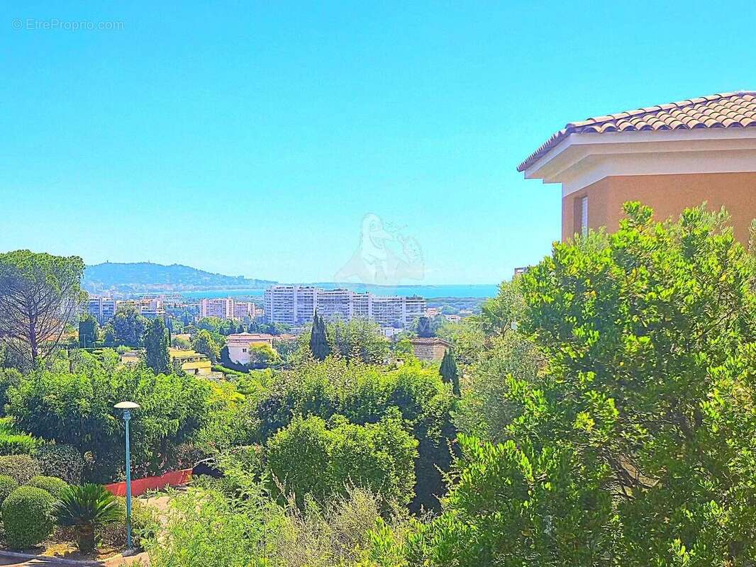 Appartement à MANDELIEU-LA-NAPOULE