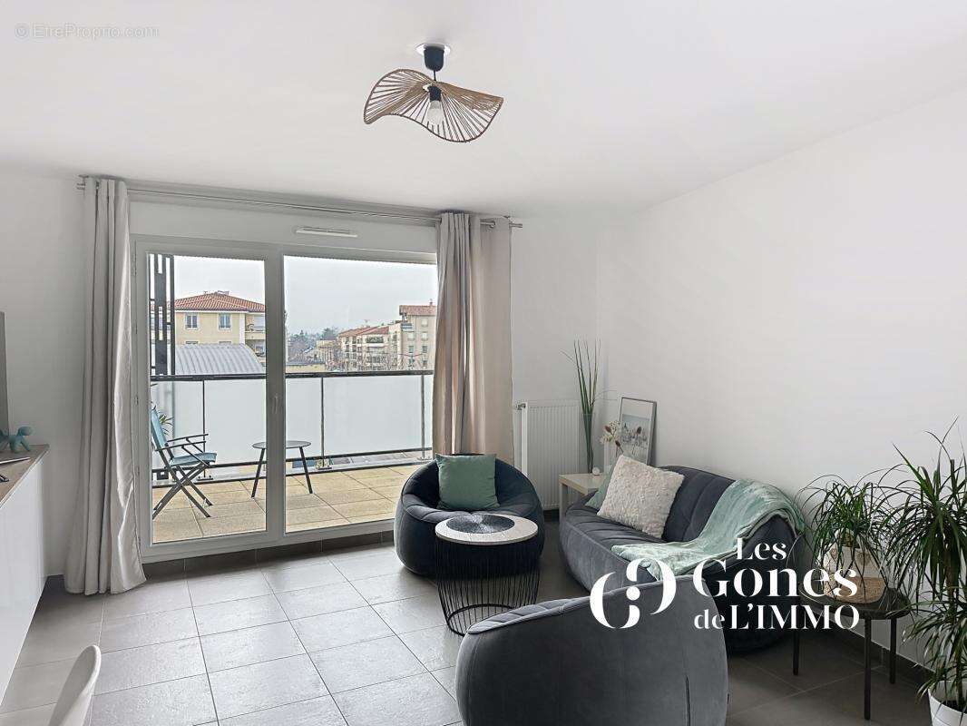 Appartement à CRAPONNE