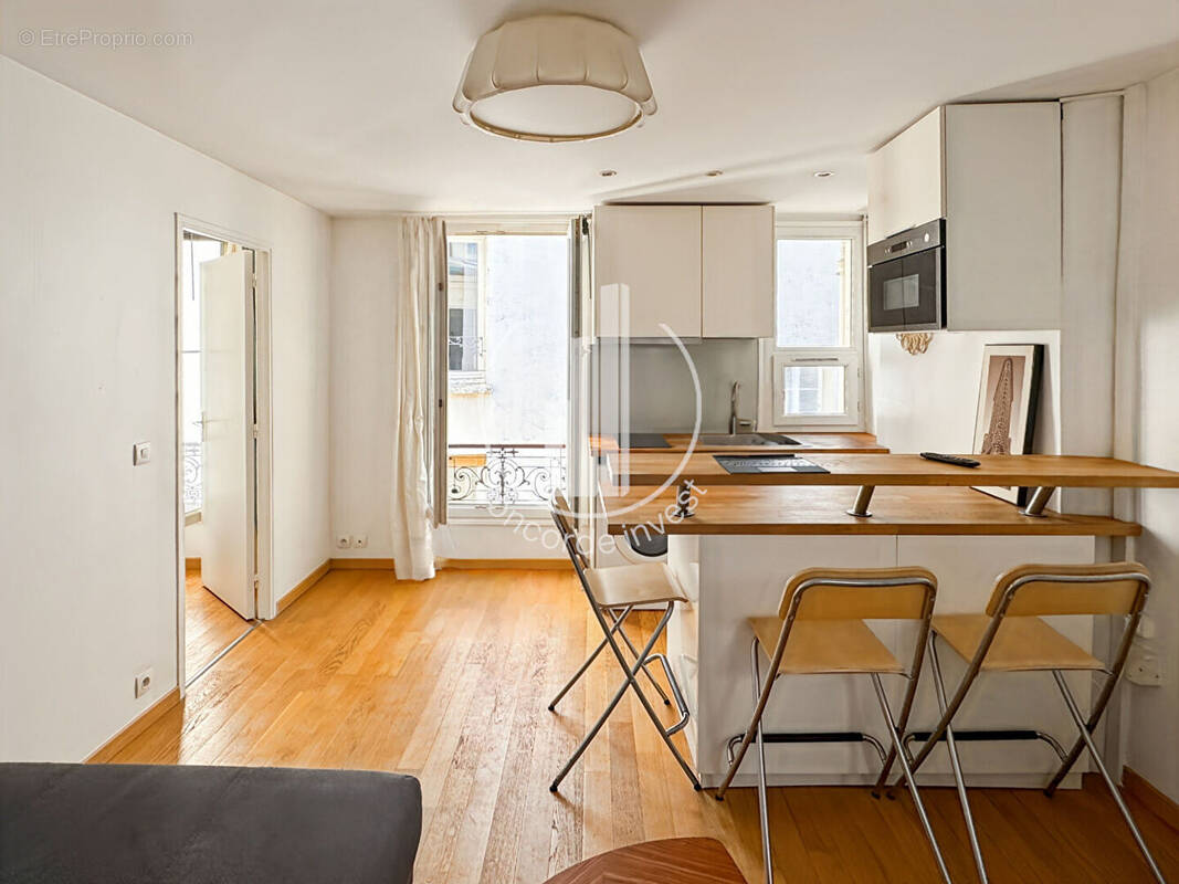 Appartement à PARIS-18E