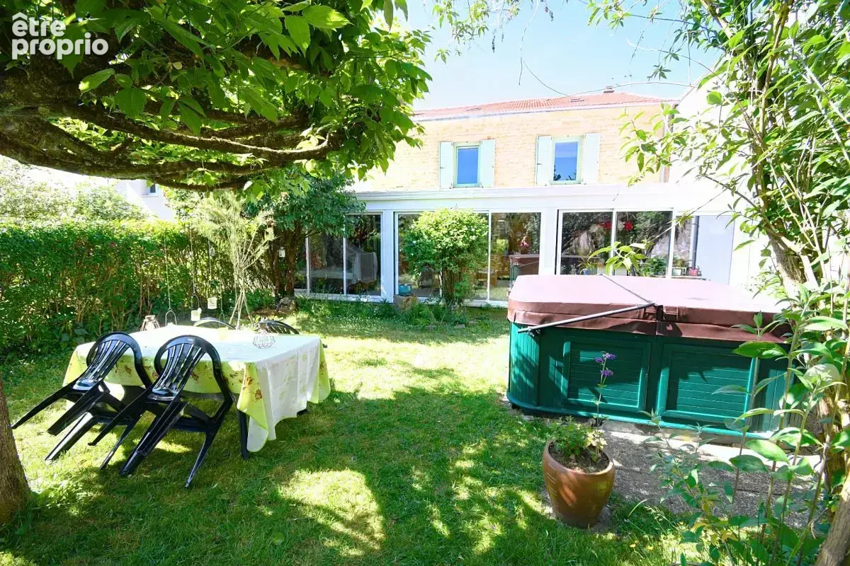 Maison à LEXY