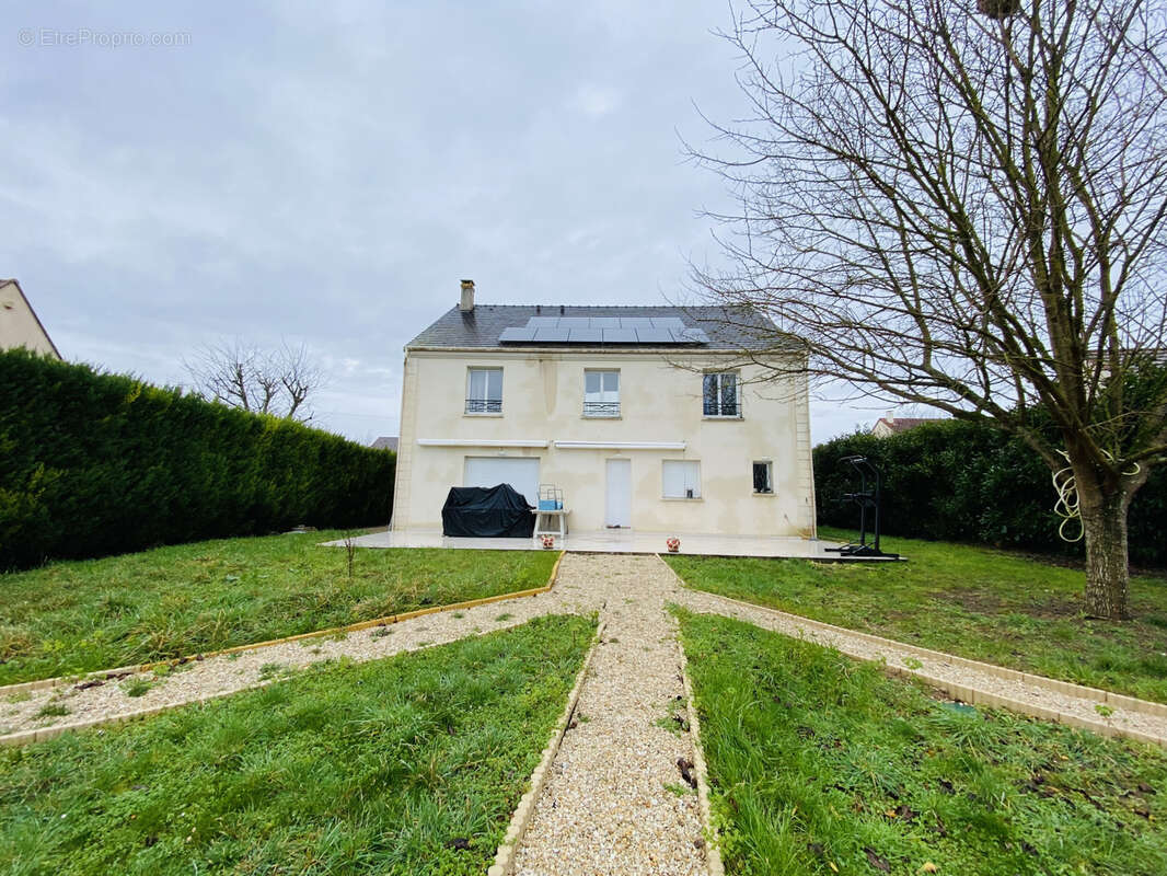 Maison à BARBEY
