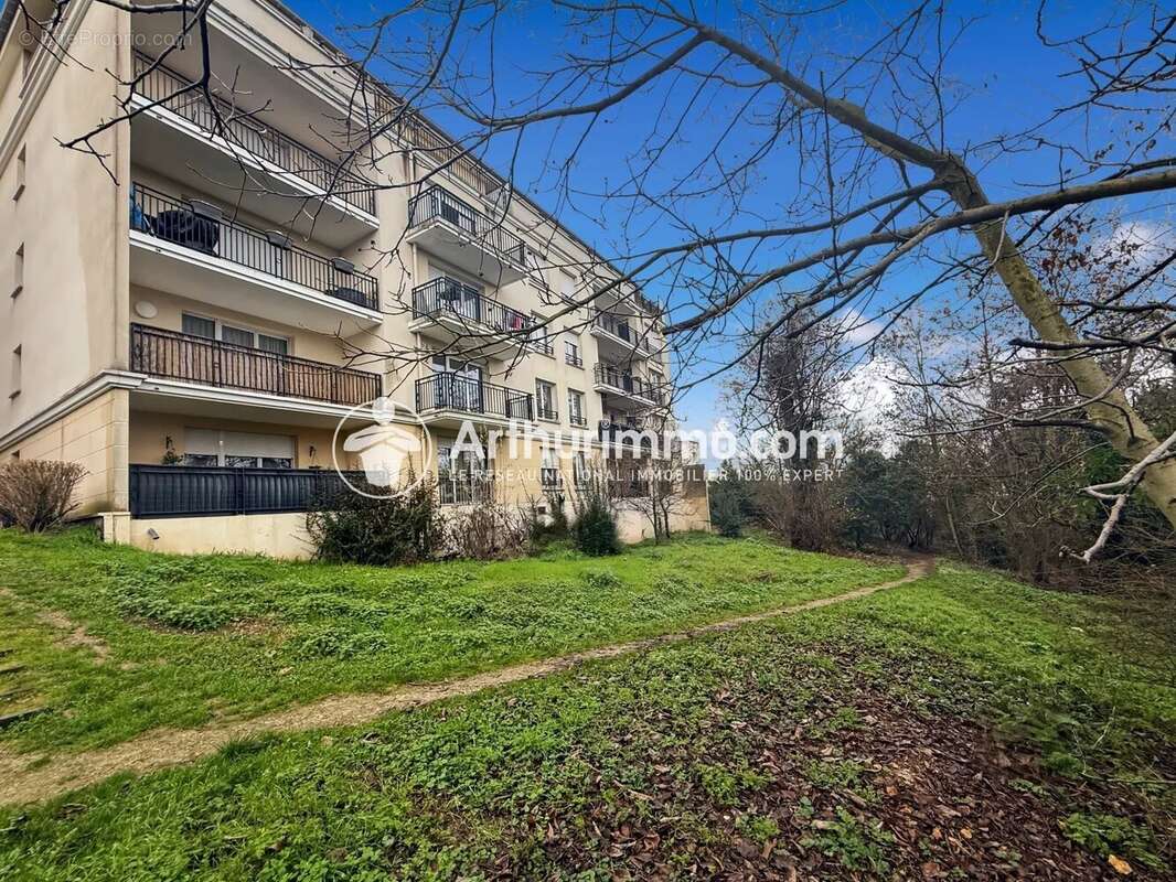 Appartement à CORBEIL-ESSONNES
