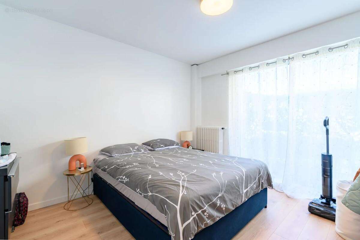 Appartement à SAINT-MAUR-DES-FOSSES