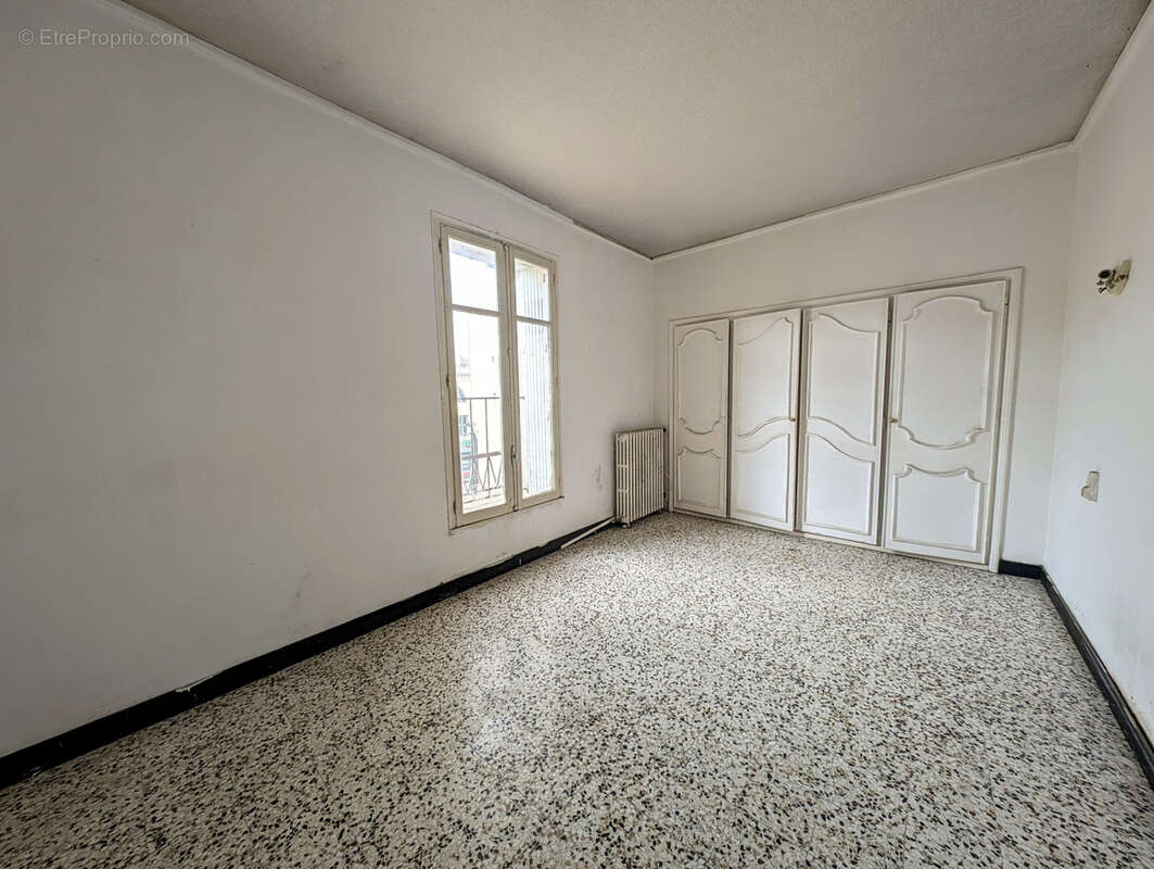 Appartement à LEZIGNAN-CORBIERES