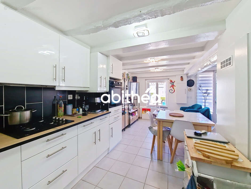 Maison à CHENAC-SAINT-SEURIN-D'UZET