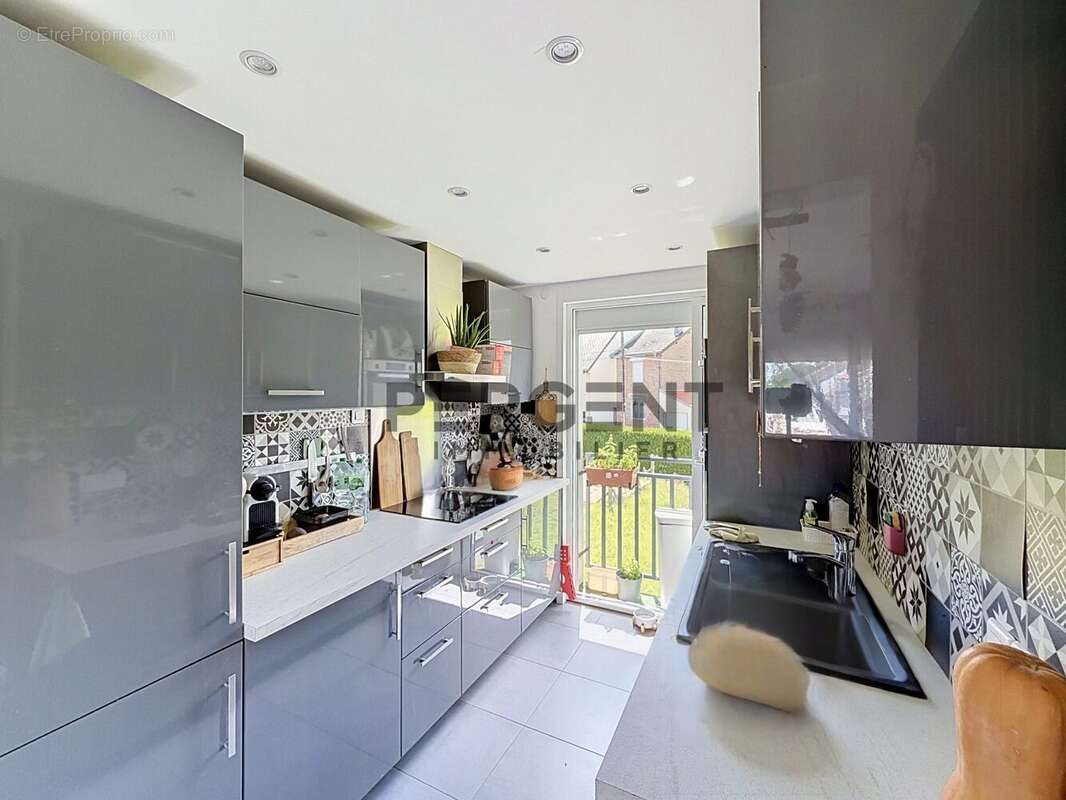 Maison 56 m² à La Francheville  - photo 4