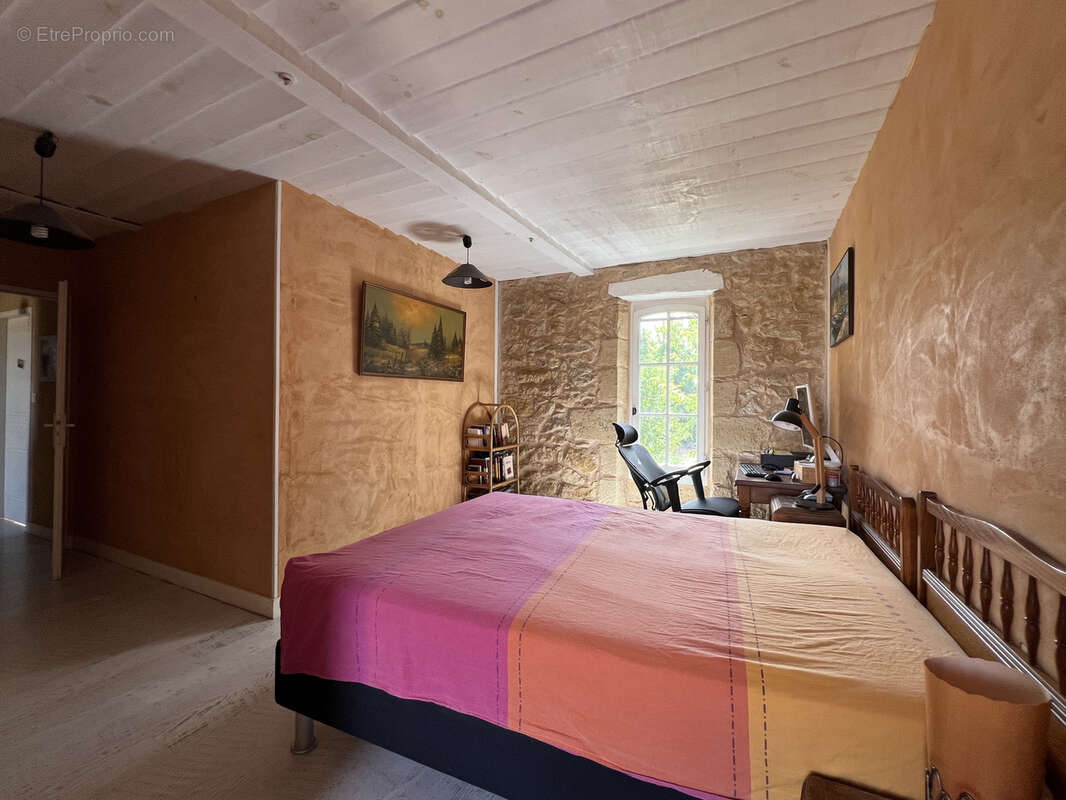 À Langon, immense maison à vendre 399500 € - photo 9