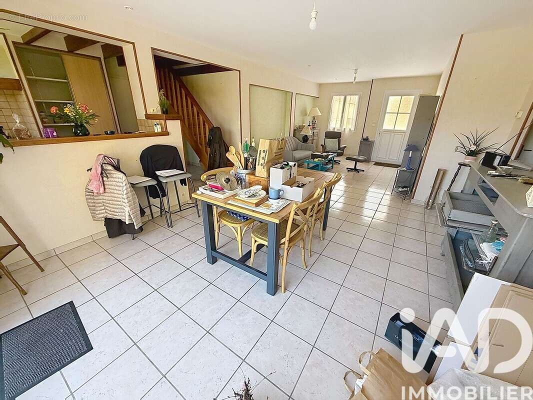 Photo 3 - Maison à VASLES