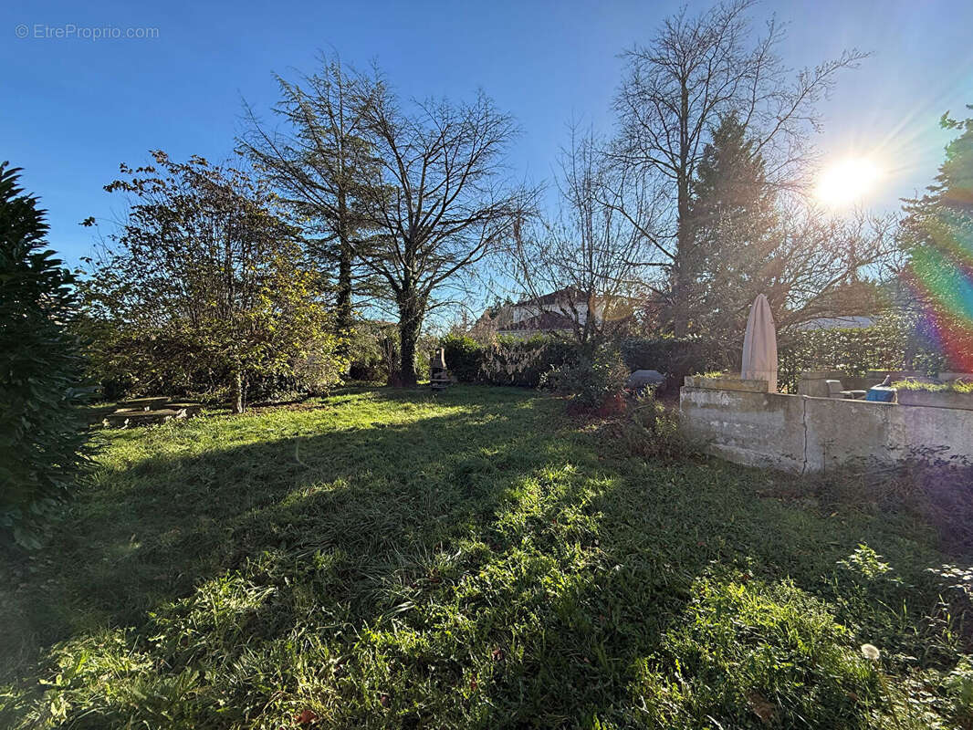 Maison à RIORGES