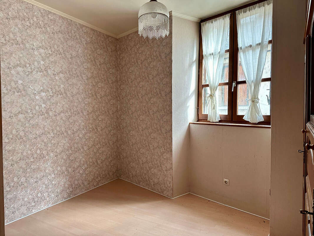 Appartement à SAINT-GENIEZ-D&#039;OLT