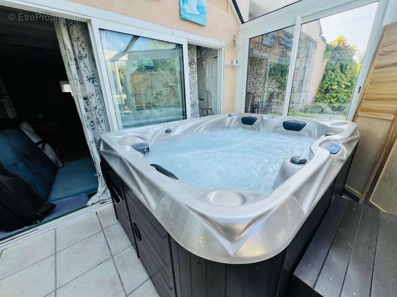 Maison à SAINT-SAUVEUR