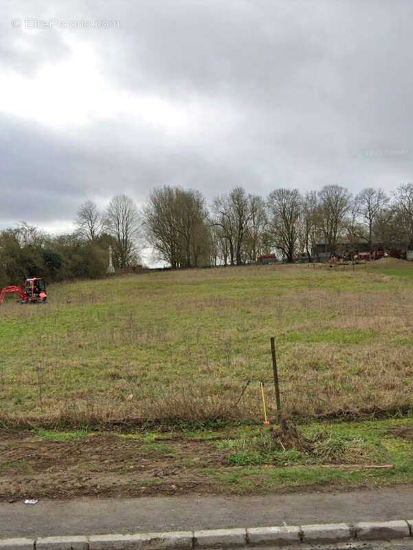 Terrain à ROCLINCOURT