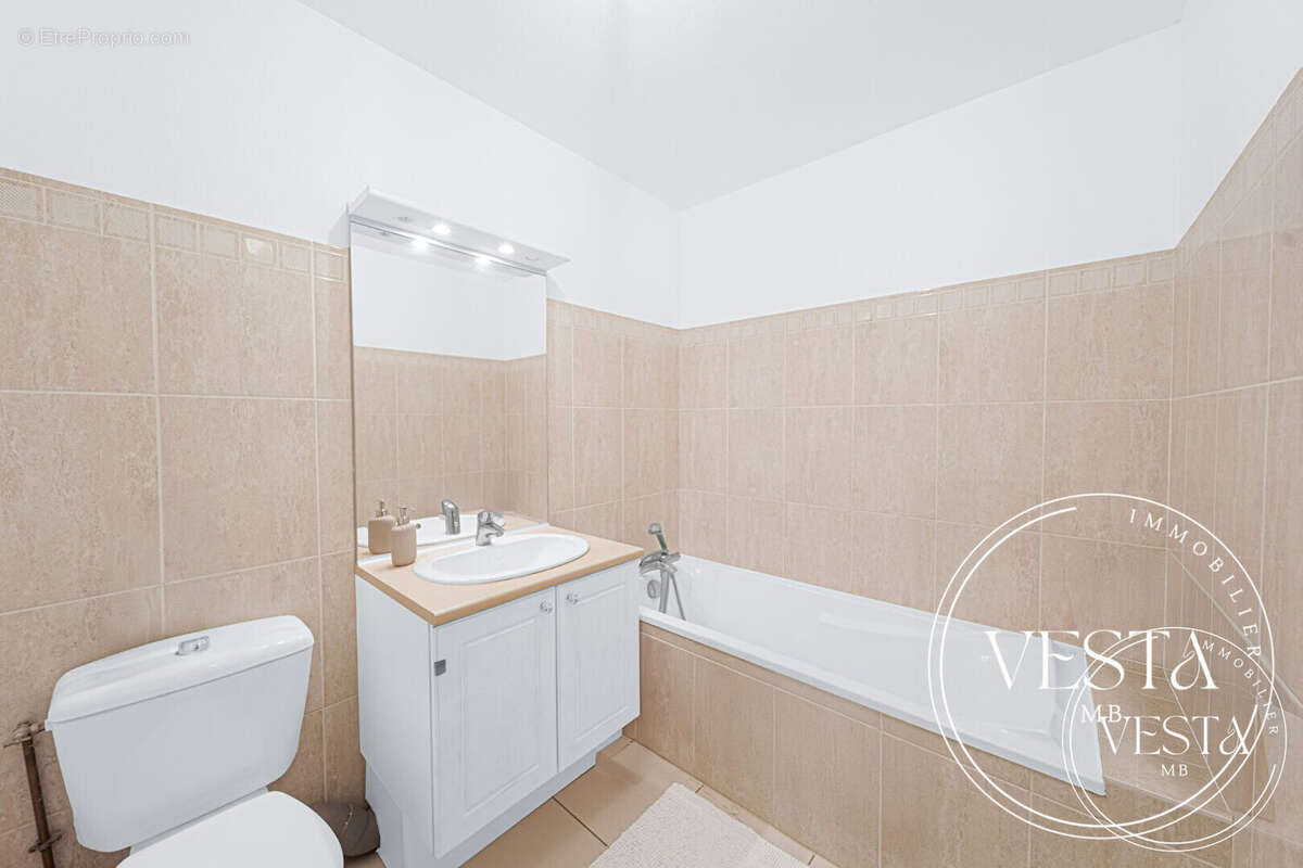 Maison à BELLENEUVE