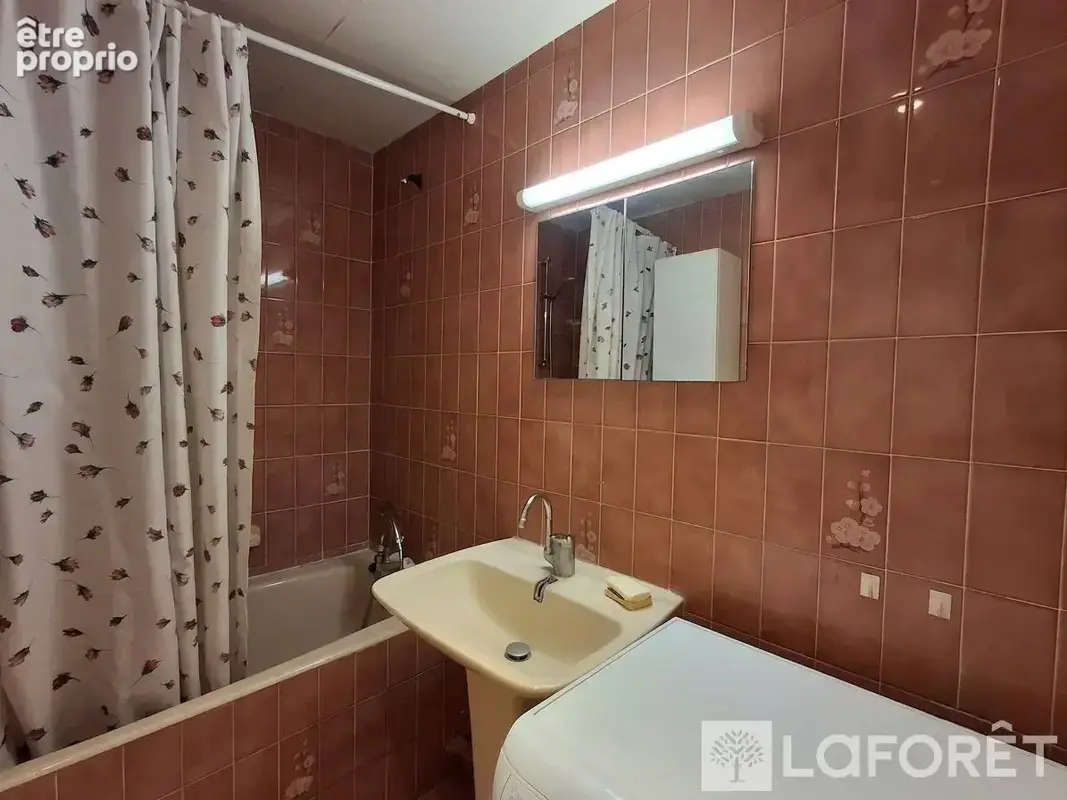 Appartement 2 pièces au port de Hyères avec piscine et garage - photo 4