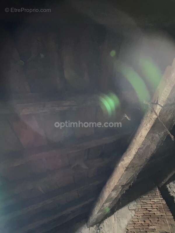 Maison à CHATEAUPONSAC