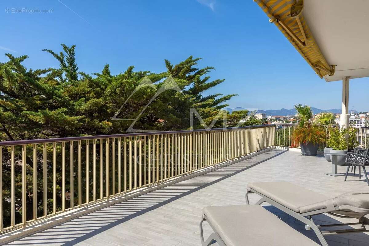 Appartement à CANNES