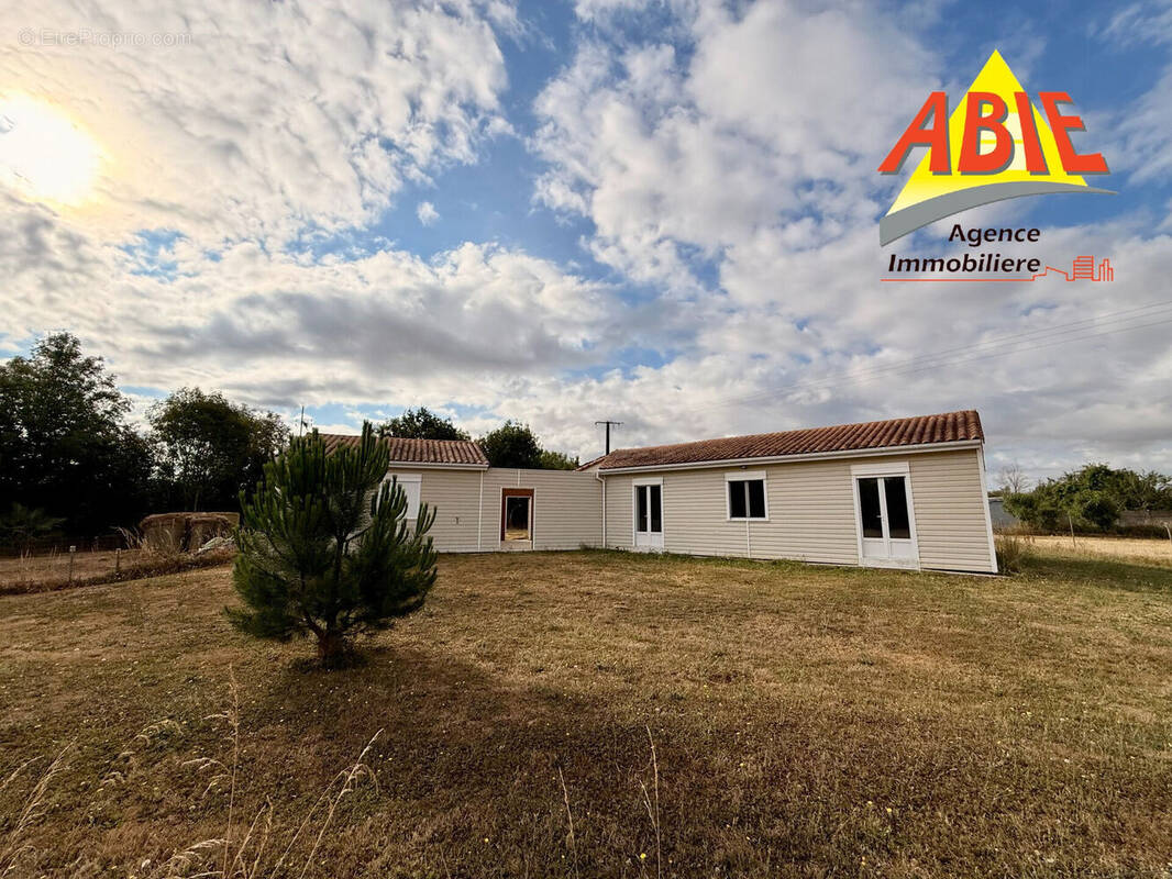 Photo 1 - Maison à MERVENT