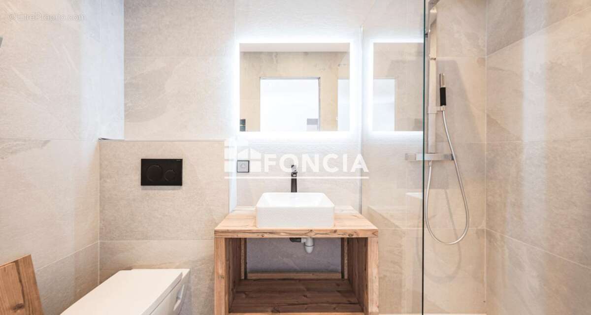 L’élégance alpine en pied de pistes : superbe chalet 4 chambres à Crest-Voland - photo 11