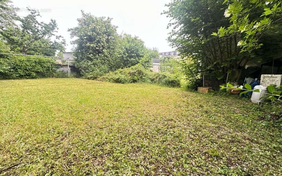 Terrain à VILLECERF