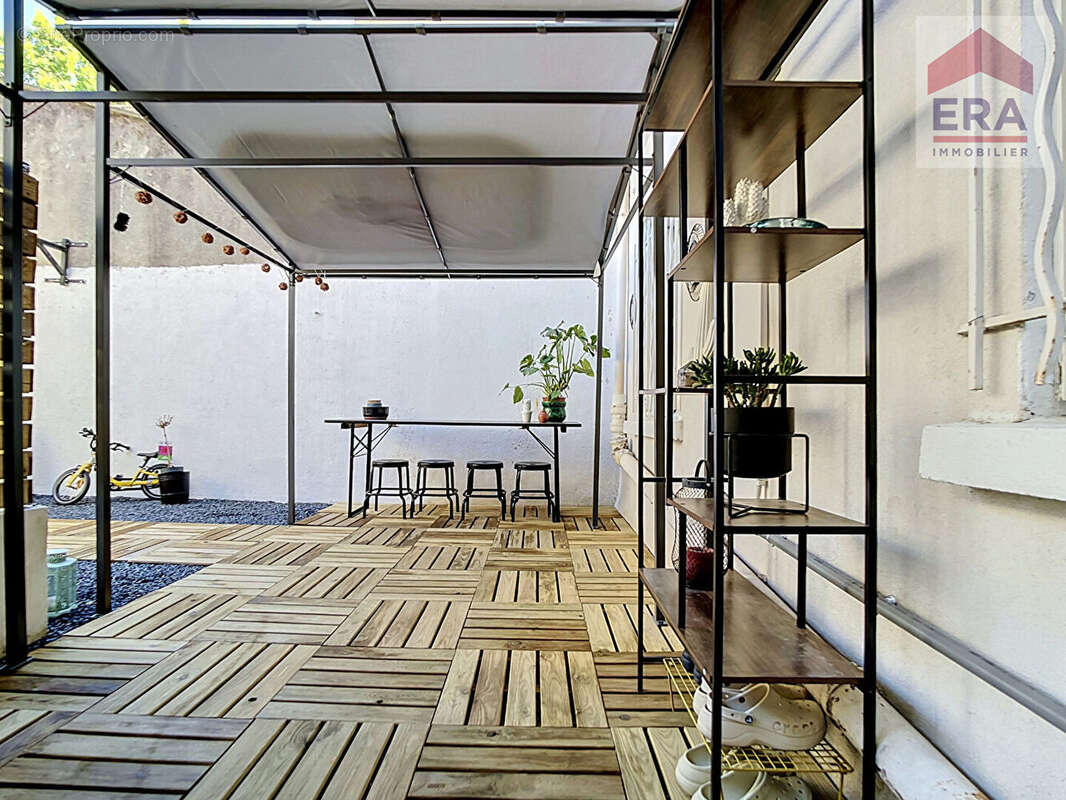 Appartement à MARSEILLE-5E