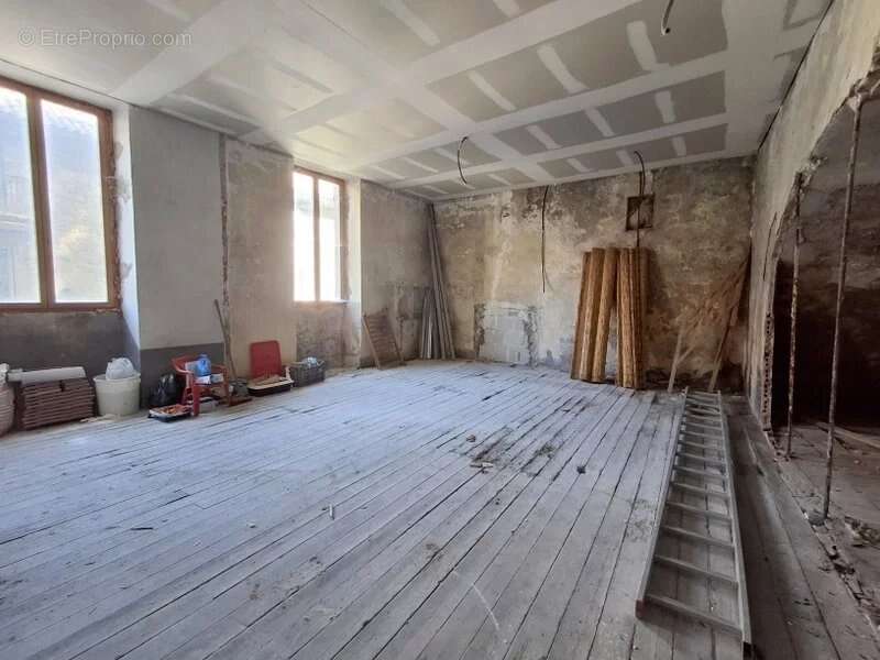 Appartement à LARGENTIERE