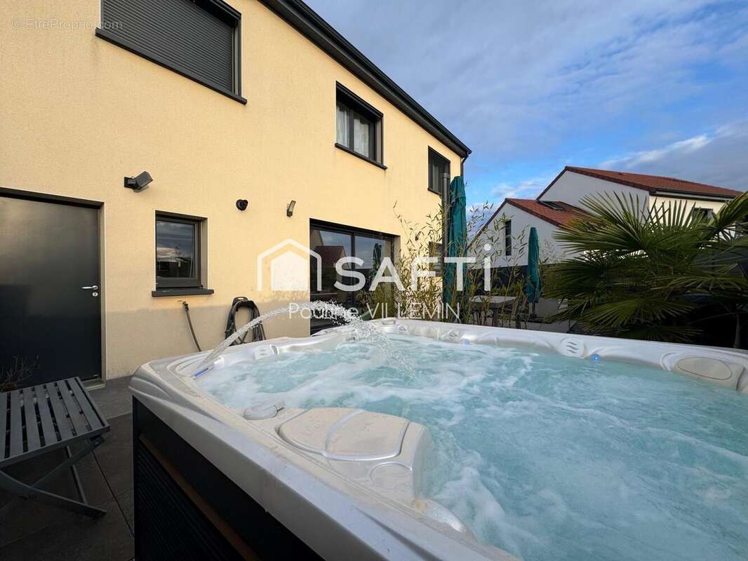 Photo 2 - Maison à RICHARDMENIL