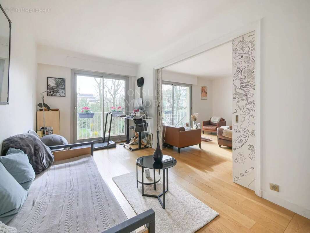Appartement à NEUILLY-SUR-SEINE