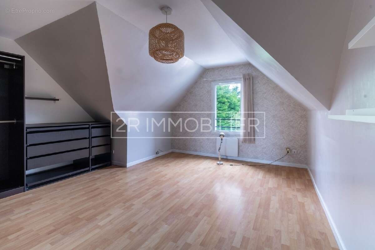 Maison à THORIGNY-SUR-MARNE