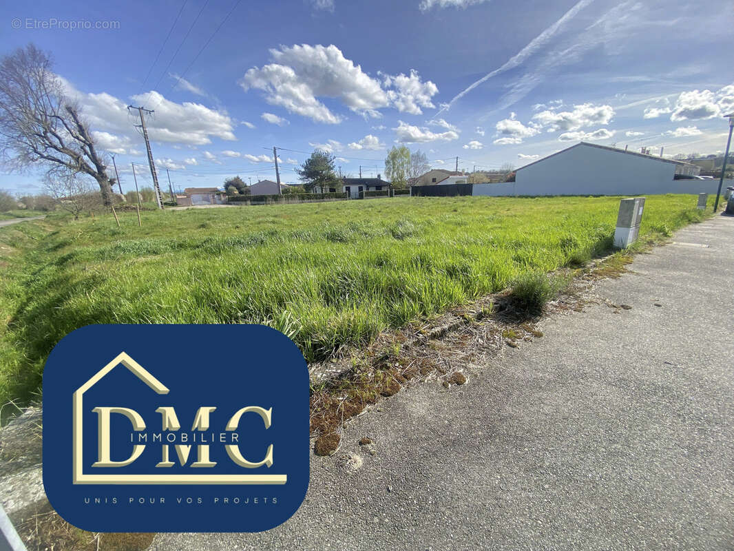 Terrain à SAVERDUN