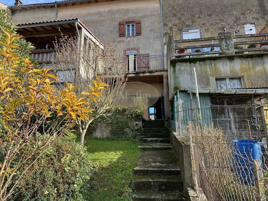 Appartement à MONLEON-MAGNOAC
