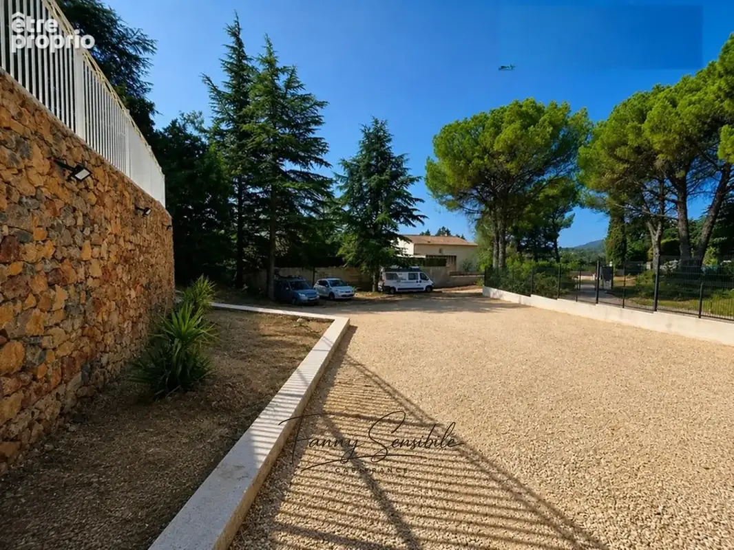 Maison contemporaine 140 m² – 4 chambres – piscine – terrain 2 000 m² – grand garage - photo 19