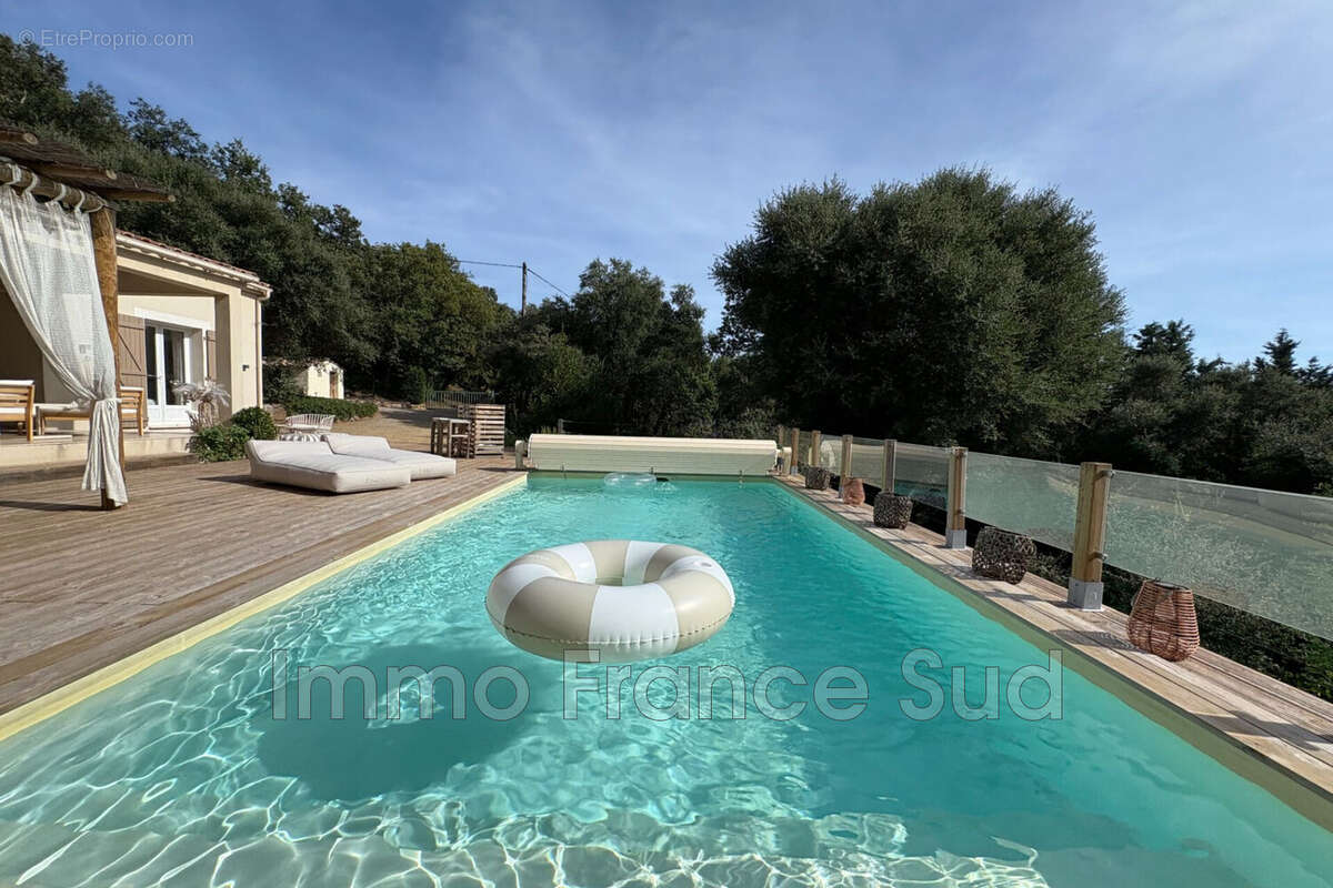 Maison à LA GARDE-FREINET