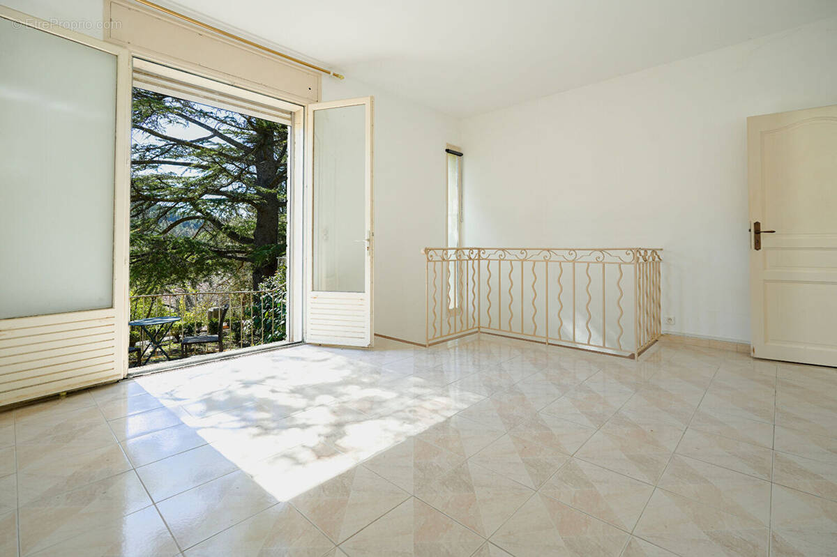 Appartement à LE THOLONET