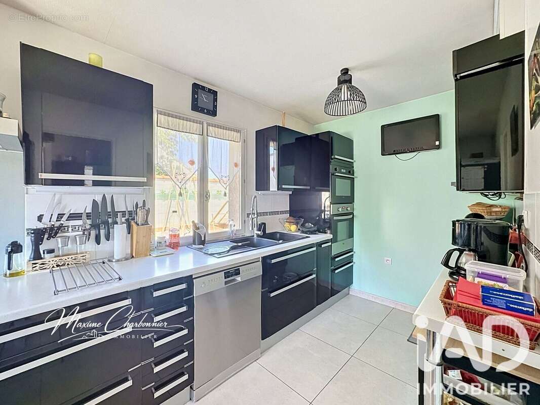 Maison 101 m² à Vert-Saint-Denis  - photo 7
