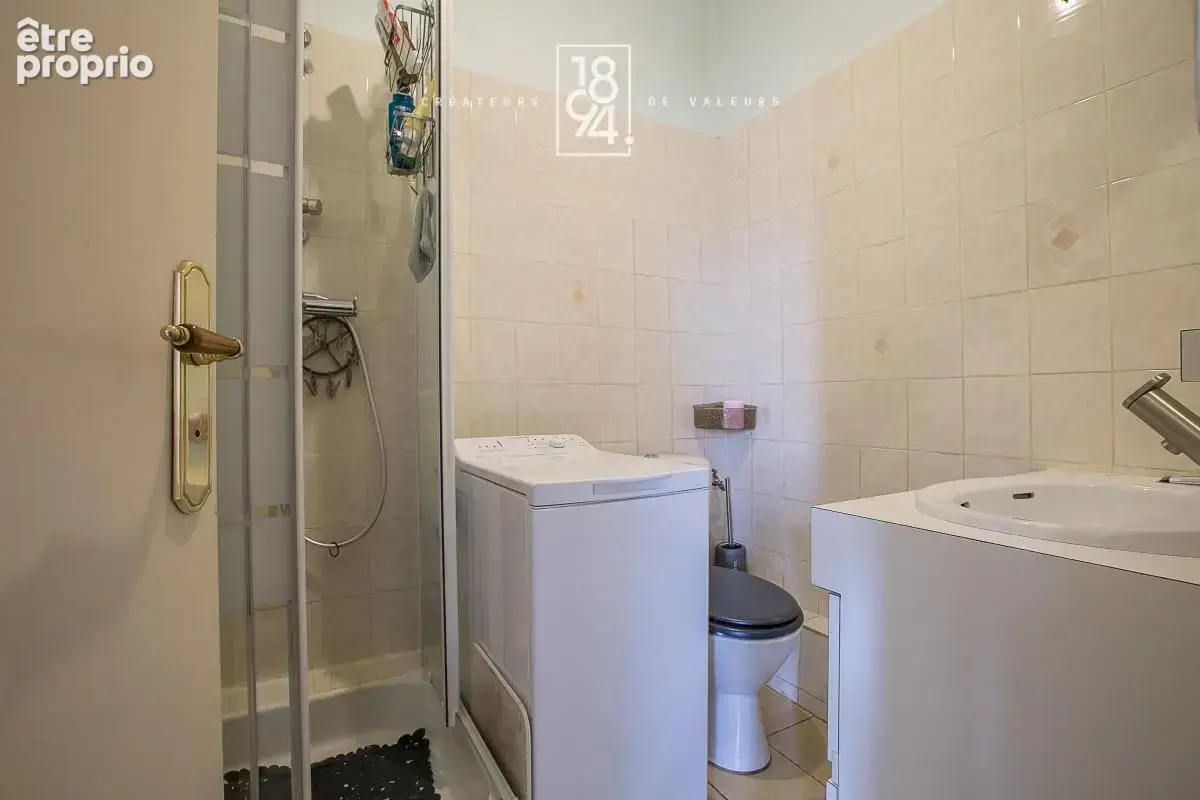T2 40 m² – Baille / Conception – Dernier étage, faibles charges - photo 7