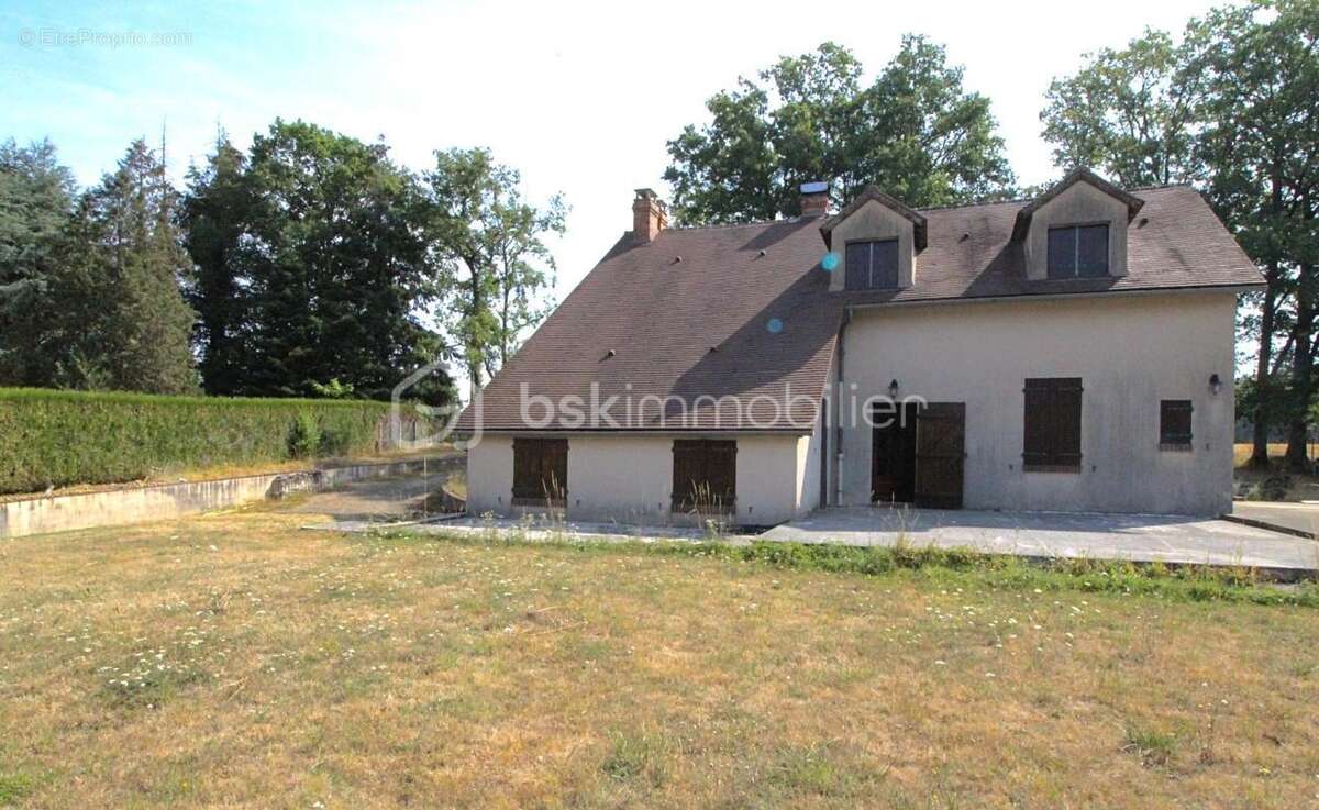 Maison familiale d'exception avec étang privé et grand terrain arboré - photo 2