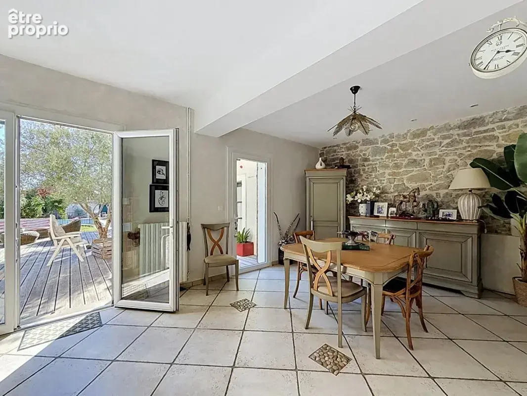 Carcassonne Quatre-Chemins - Maison familiale de 138 m² avec 4 chambres, piscine et grande terrasse - photo 8
