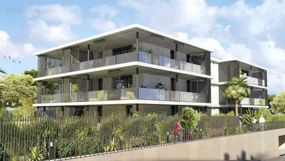 Appartement à VALLAURIS