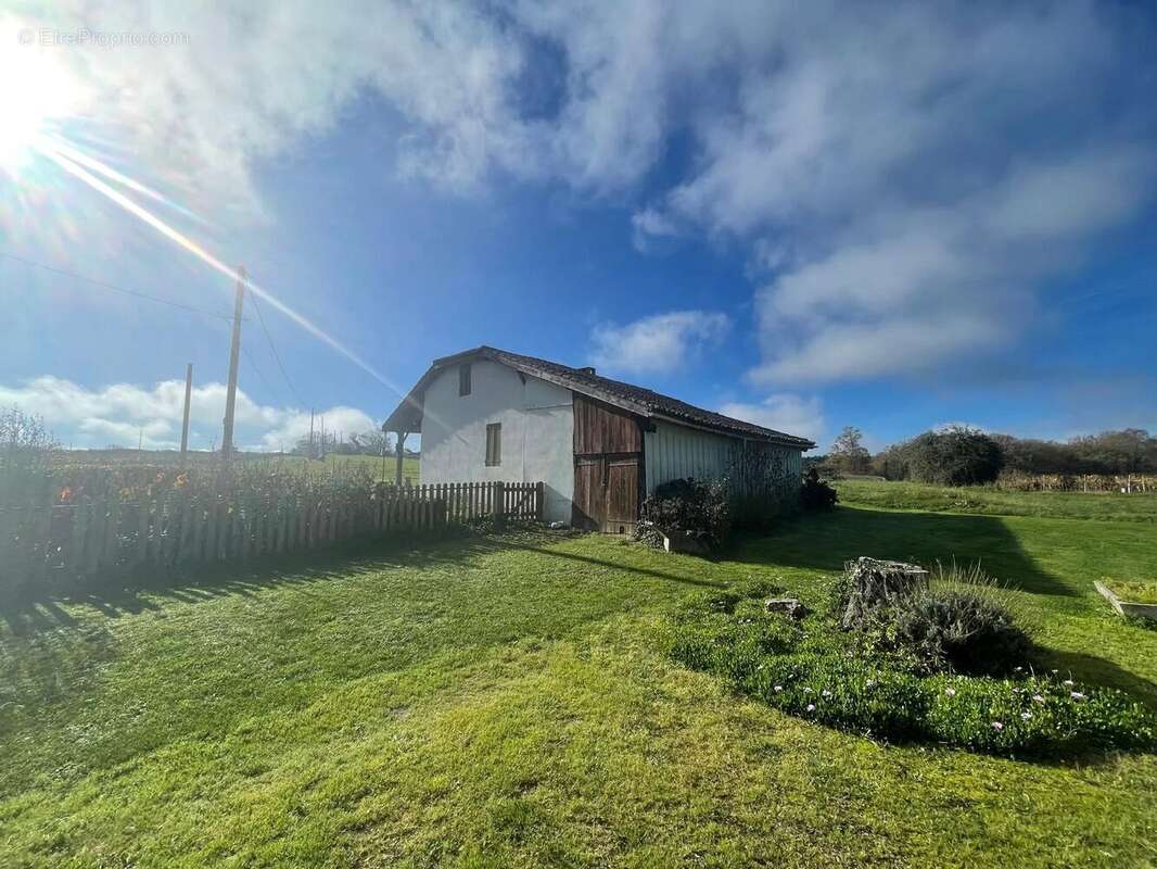 Maison à LIAS-D&#039;ARMAGNAC