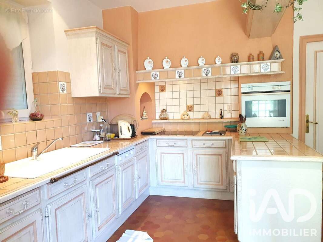 Maison 261 m² à Espartignac  - photo 3