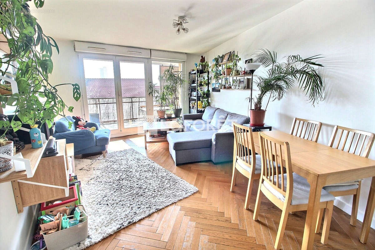 Appartement à GENNEVILLIERS