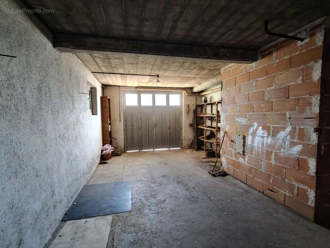 Maison à PIEGUT-PLUVIERS