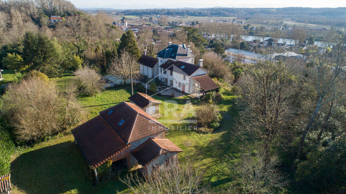 Maison de maître 285m² à peyrehorade - photo 8