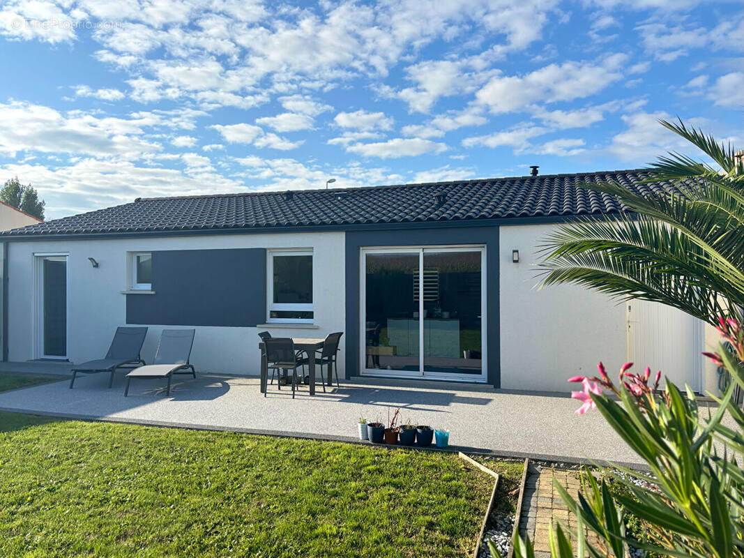 Maison à TONNAY-CHARENTE